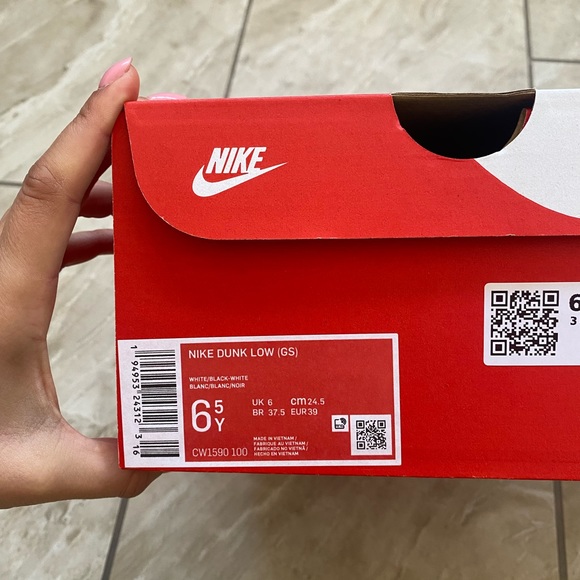 Nike Dunk Low Retro White Black Panda - Picture 2 of 6